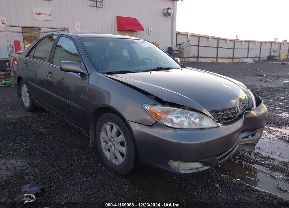 2004 TOYOTA CAMRY XLE VIN: 4T1BE30K44U930538