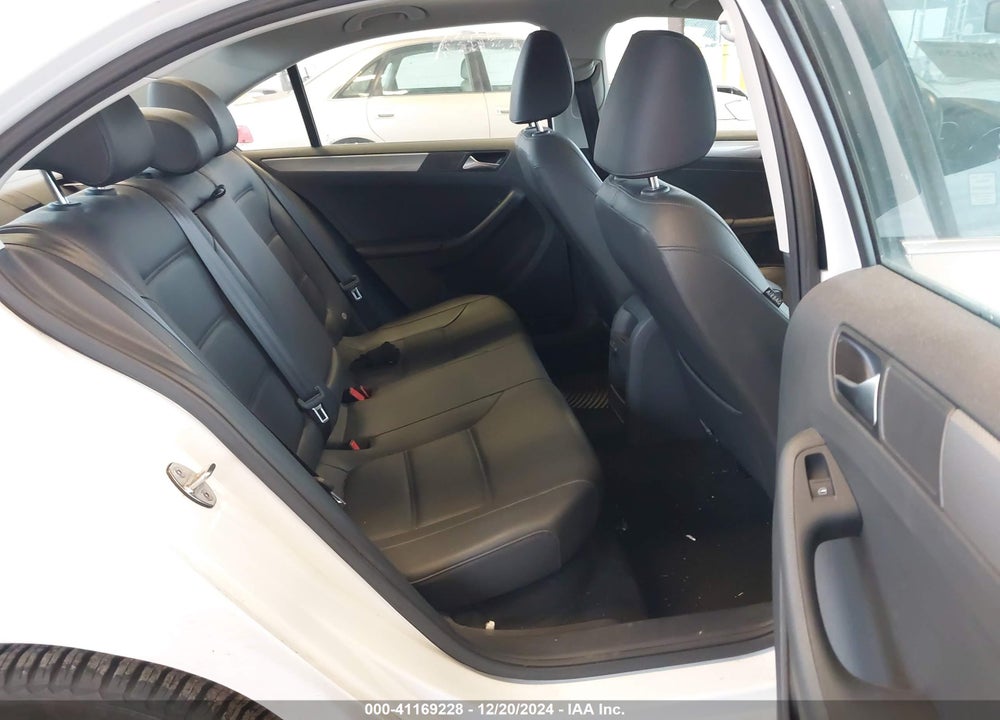 2017 VOLKSWAGEN JETTA 1.4T SE VIN: 3VWDB7AJ0HM305662