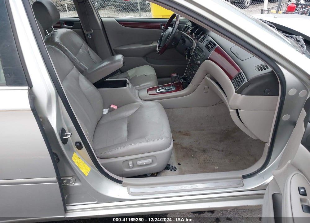 2004 LEXUS ES 330 VIN: JTHBA30G840006797