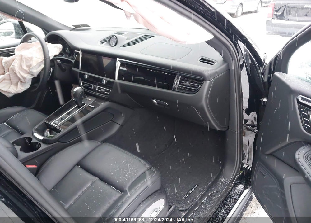 2024 PORSCHE MACAN T VIN: WP1AA2A56RLB10620