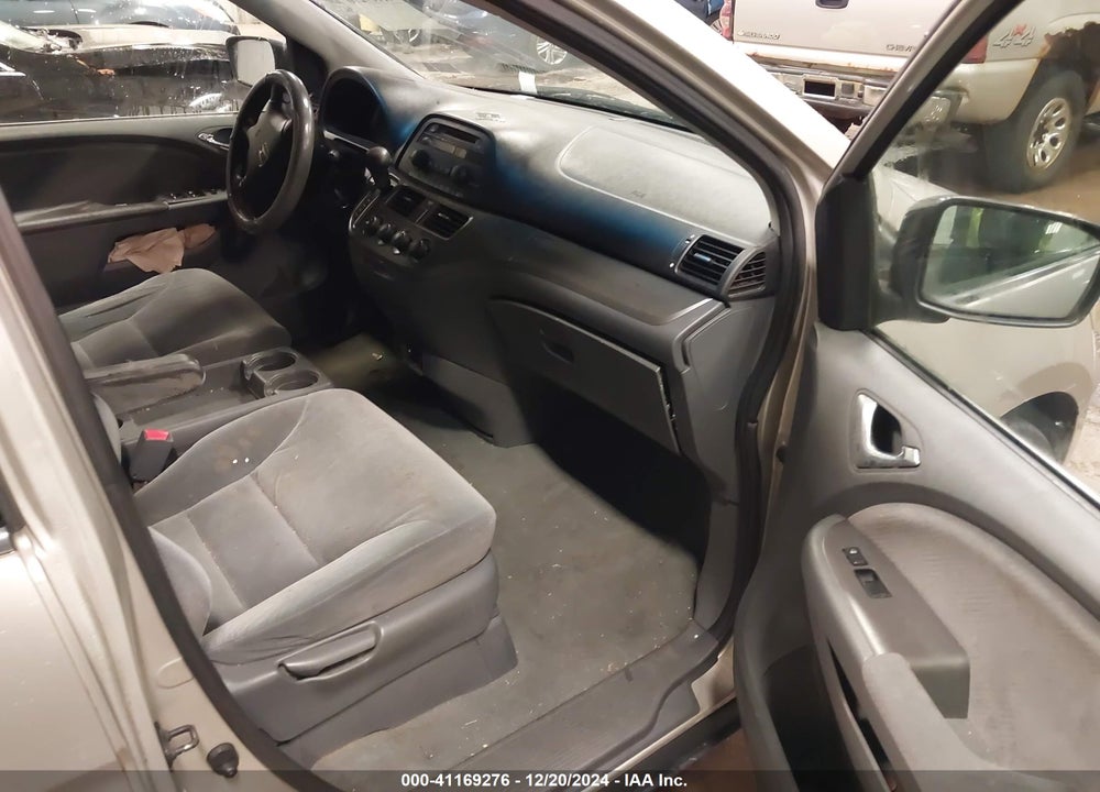 2005 HONDA ODYSSEY LX VIN: 5FNRL38285B013769