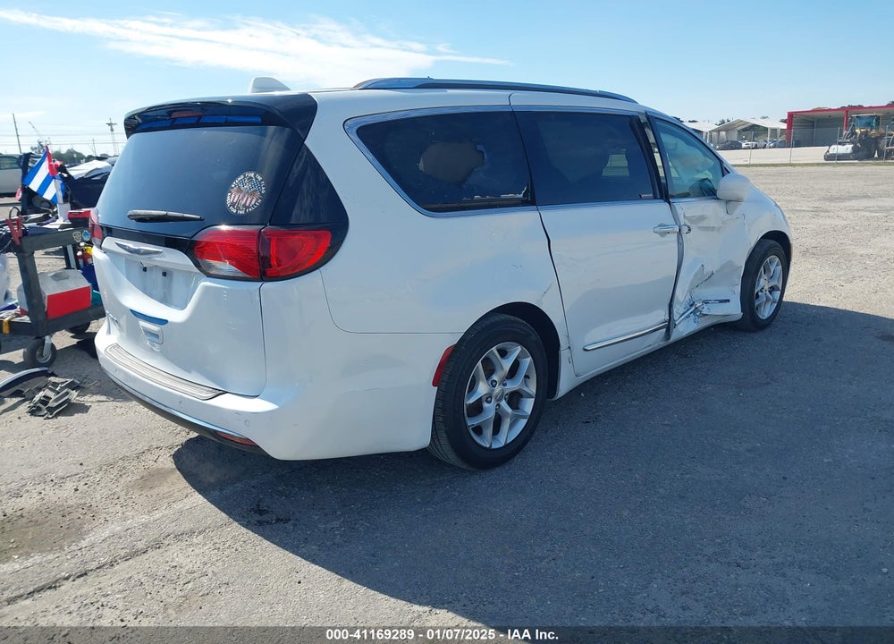 2018 CHRYSLER PACIFICA TOURING L VIN: 2C4RC1BGXJR204505