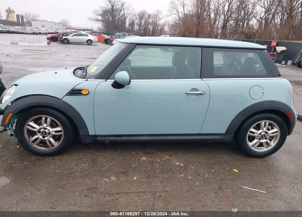 2012 MINI COOPER VIN: WMWSU3C54CT541901