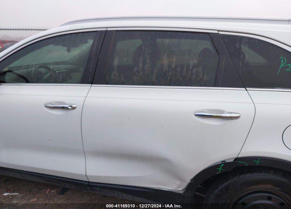 2019 KIA SORENTO 3.3L EX VIN: 5XYPH4A55KG500564