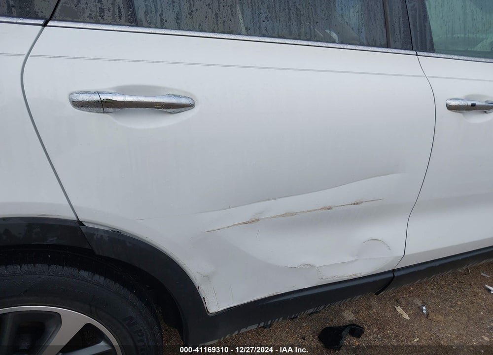 2019 KIA SORENTO 3.3L EX VIN: 5XYPH4A55KG500564
