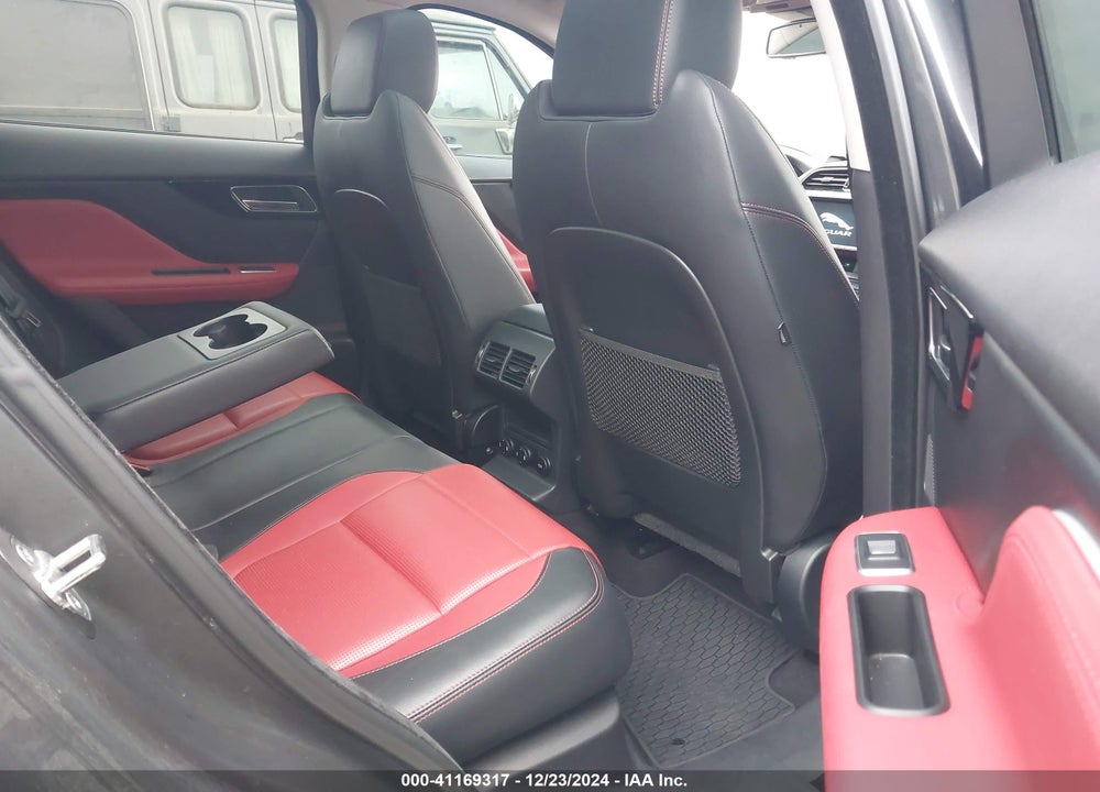 2017 JAGUAR F-PACE VIN: SADCL2BV3HA884003