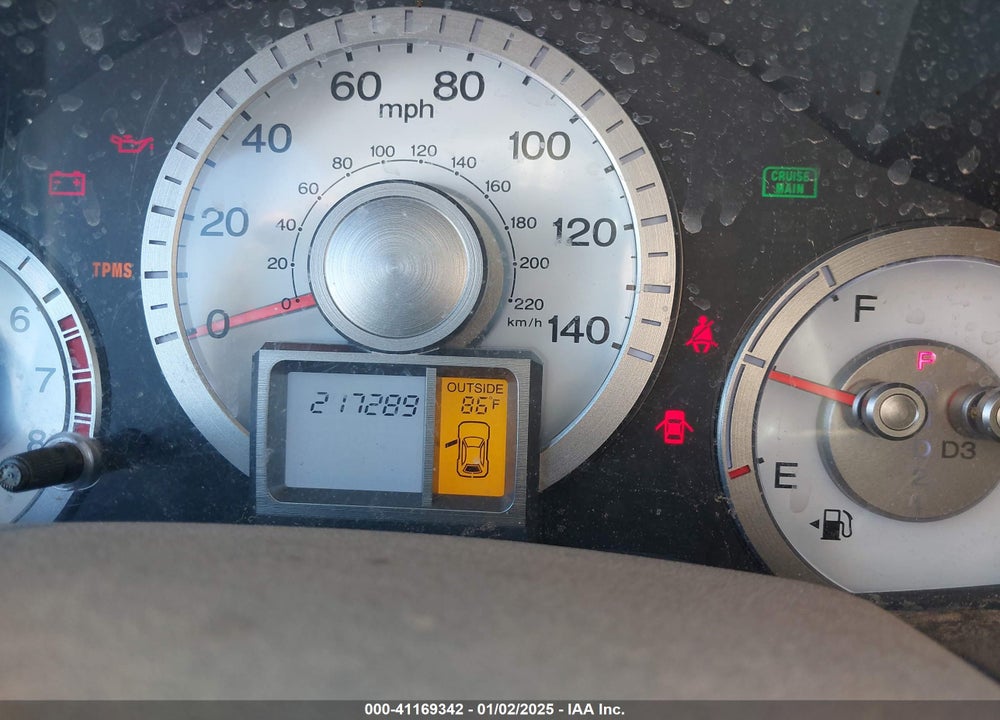 2011 HONDA PILOT EX VIN: 5FNYF3H40BB006217