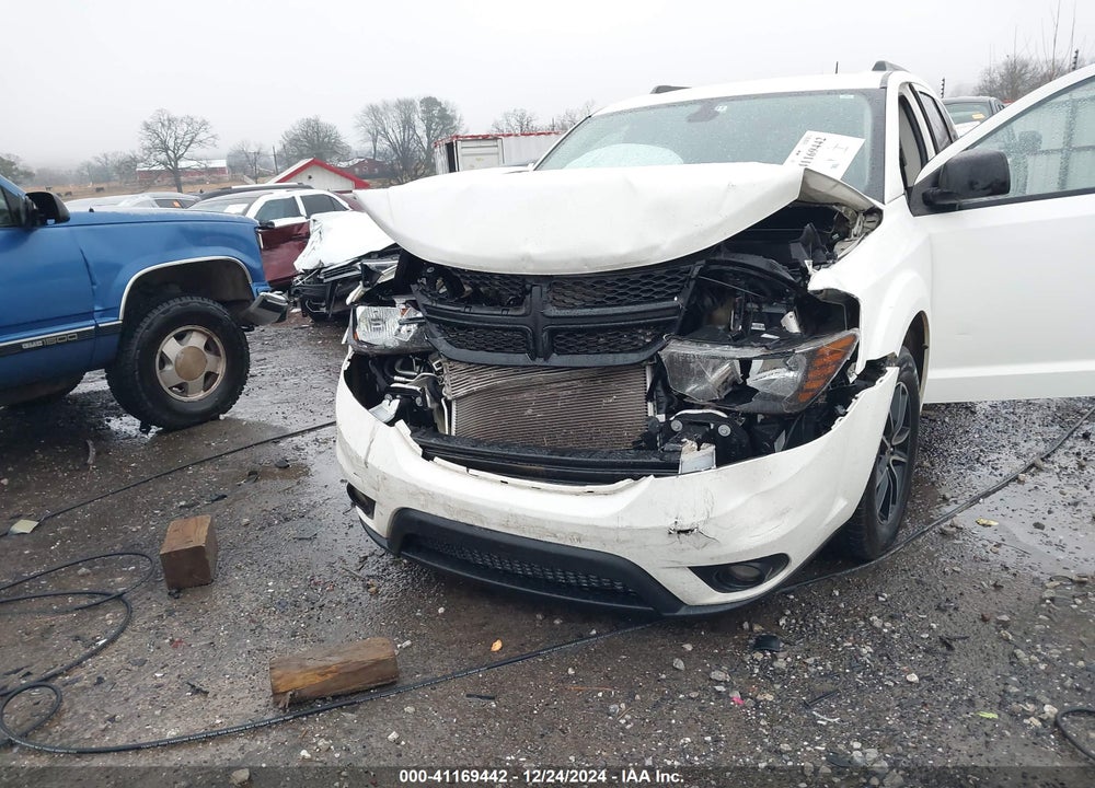 2019 DODGE JOURNEY SE VIN: 3C4PDCBB3KT718568