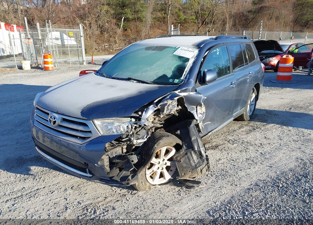 2013 TOYOTA HIGHLANDER VIN: 5TDBK3EH9DS205595