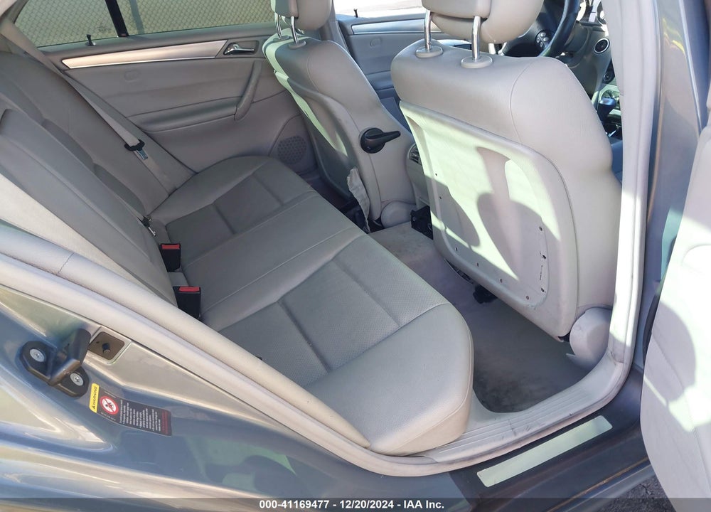 2005 MERCEDES-BENZ C 230 KOMPRESSOR SPORT VIN: WDBRF40J65F576877