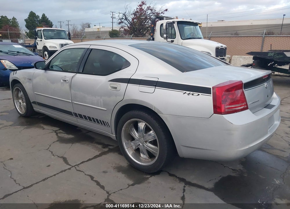 2008 DODGE CHARGER VIN: 2B3KA43R68H195862