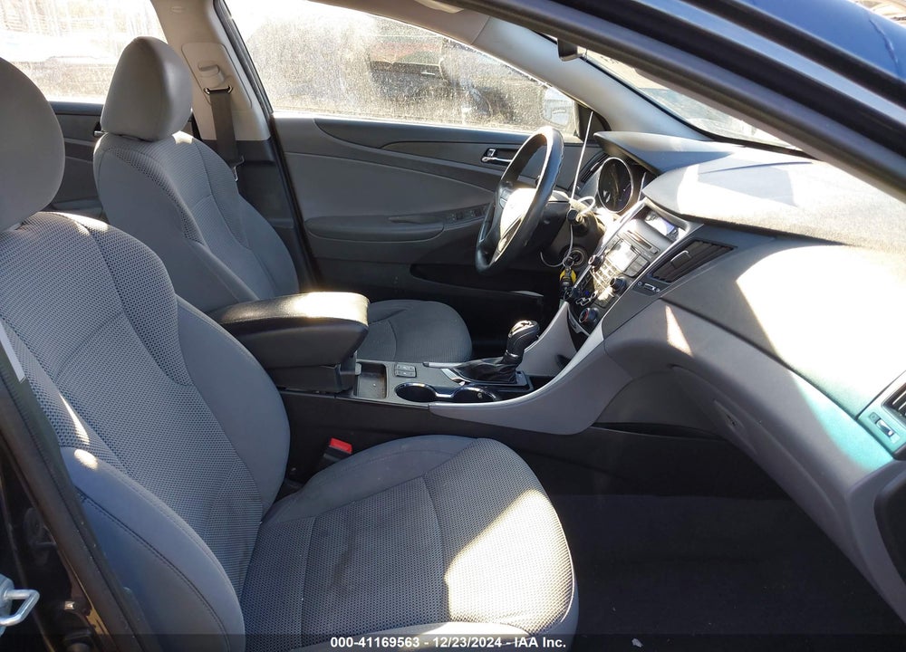 2013 HYUNDAI SONATA GLS VIN: 5NPEB4AC8DH751341