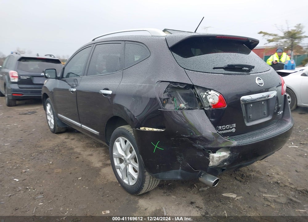 2013 NISSAN ROGUE SV W/SL PKG VIN: JN8AS5MV4DW621928