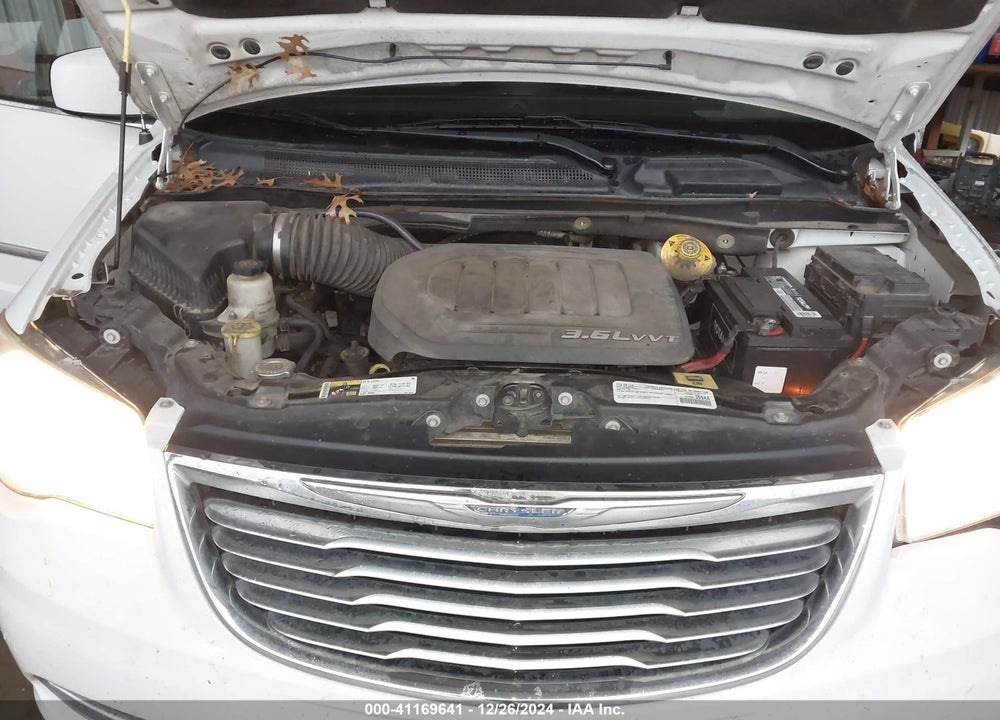 2016 CHRYSLER TOWN & COUNTRY VIN: 2C4RC1BG4GR301319