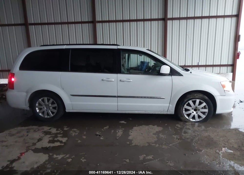 2016 CHRYSLER TOWN & COUNTRY VIN: 2C4RC1BG4GR301319