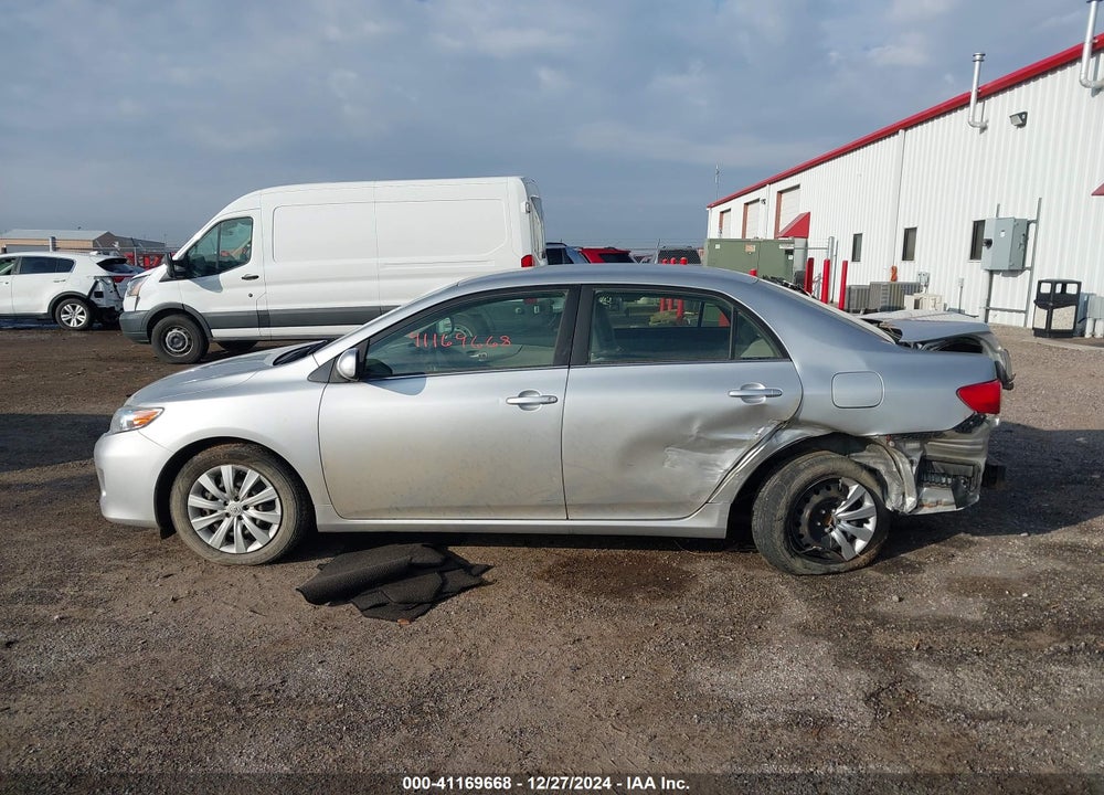 2013 TOYOTA COROLLA LE VIN: JTDBU4EE8DJ117060