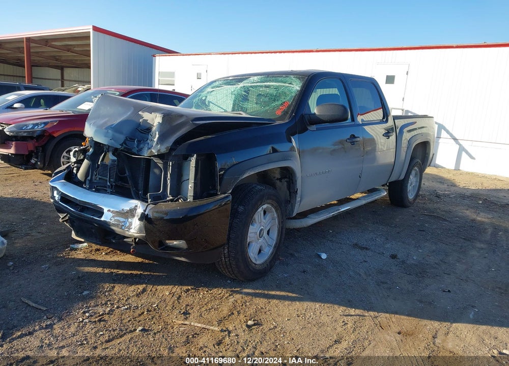 2011 CHEVROLET SILVERADO 1500 LT VIN: 3GCPKSE39BG195294