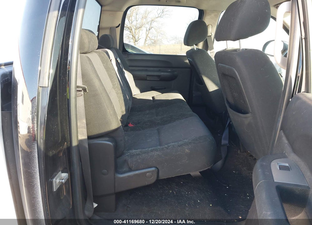2011 CHEVROLET SILVERADO 1500 LT VIN: 3GCPKSE39BG195294