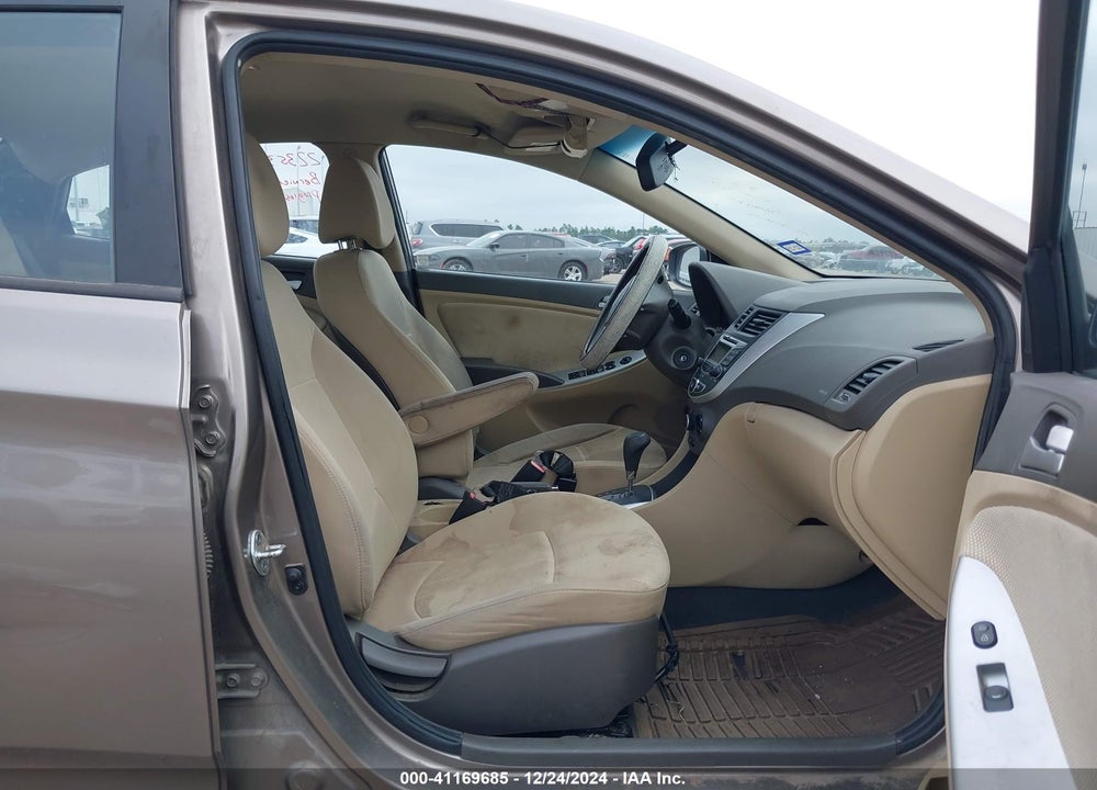 2013 HYUNDAI ACCENT GLS VIN: KMHCT4AE3DU429570