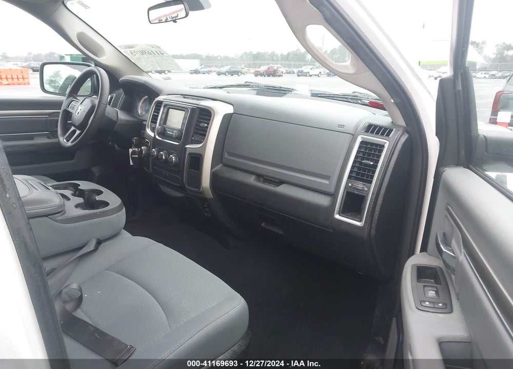 2020 RAM 1500 CLASSIC VIN: 1C6RR6TT5LS102691