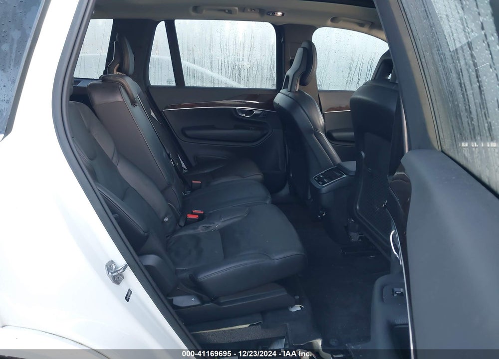 2018 VOLVO XC90 T5 MOMENTUM VIN: YV4102PK2J1380443