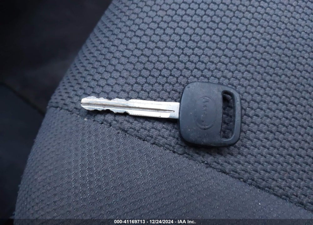 2005 PONTIAC VIBE VIN: 5Y2SL638X5Z452576