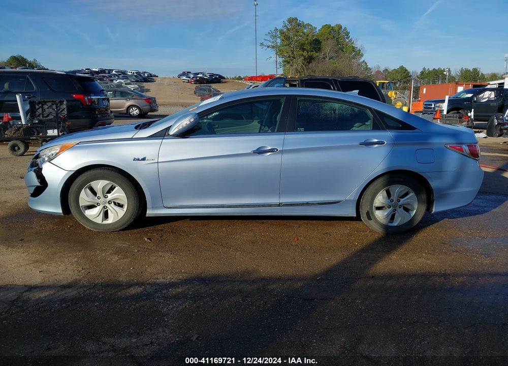 2013 HYUNDAI SONATA HYBRID VIN: KMHEC4A46DA087078