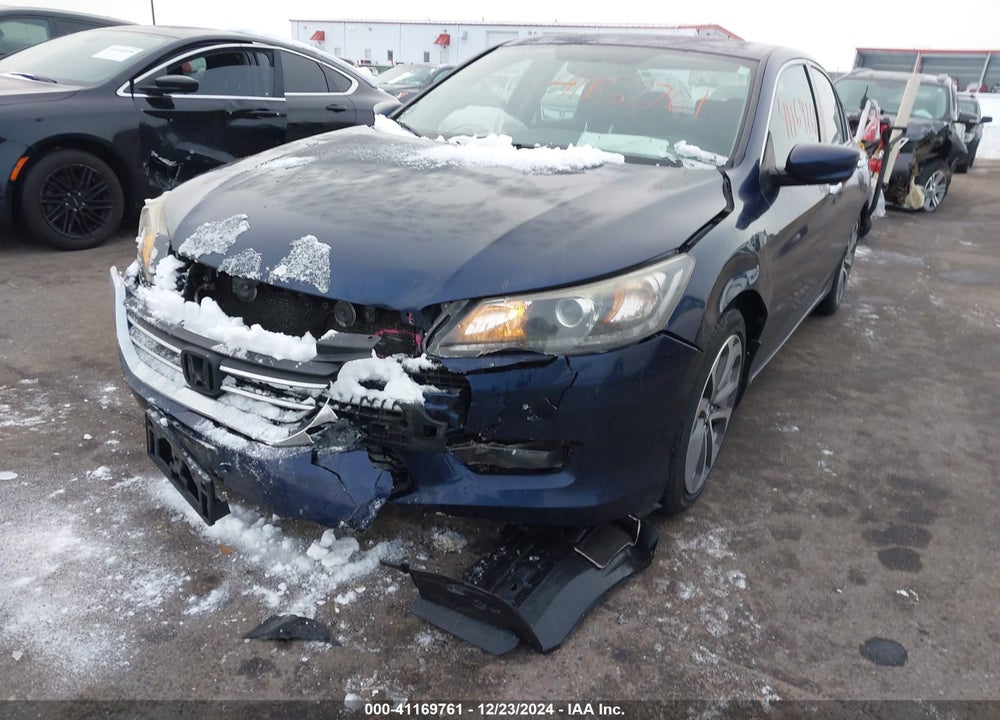 2015 HONDA ACCORD VIN: 1HGCR2F51FA010526