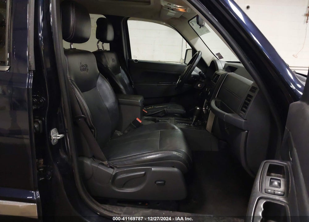 2011 JEEP LIBERTY VIN: 1J4PN2GK6BW577600