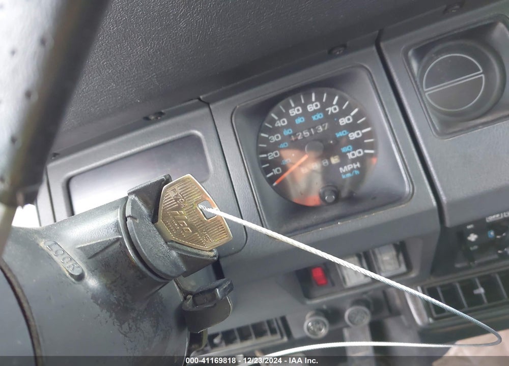 1995 JEEP WRANGLER / YJ SE VIN: 1J4FY29S3SP237234