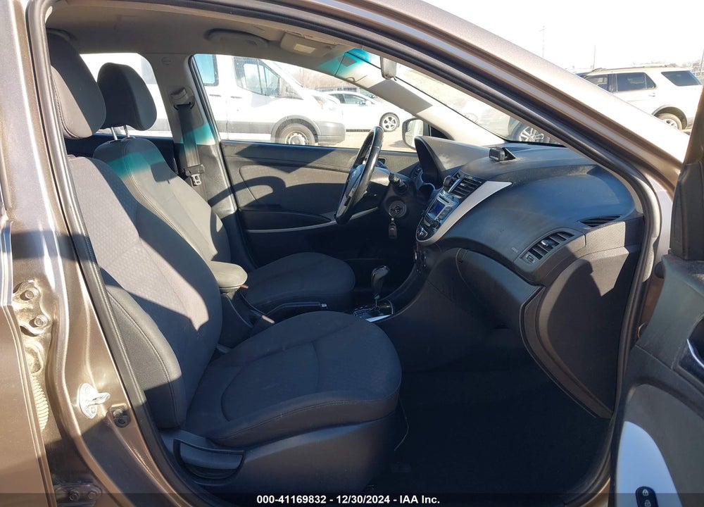 2014 HYUNDAI ACCENT SE VIN: KMHCU5AE3EU189425