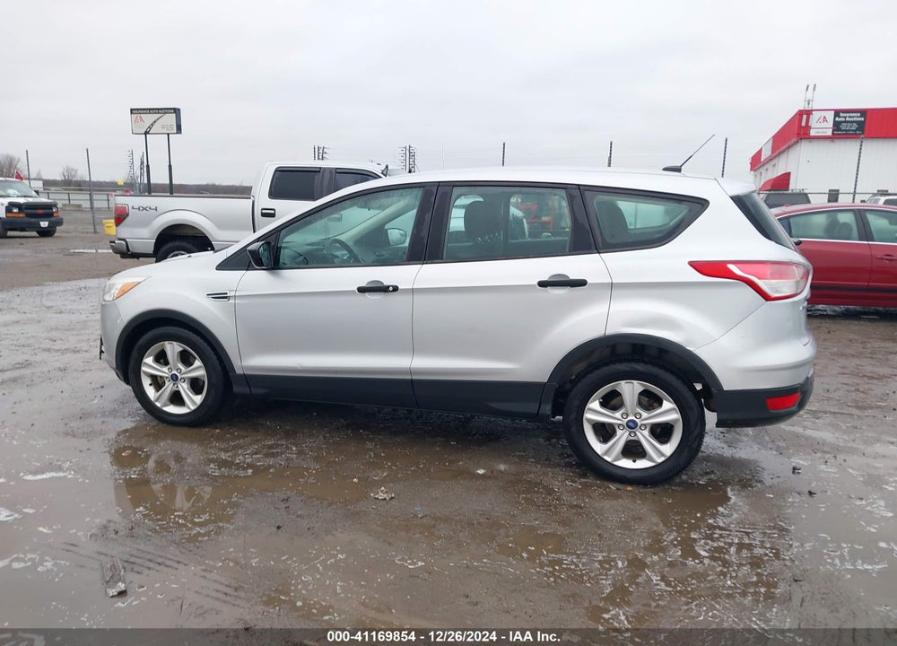 2015 FORD ESCAPE S VIN: 1FMCU0F70FUA91581