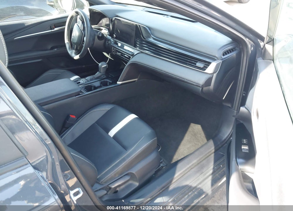 2025 TOYOTA CAMRY SE VIN: 4T1DAACK1SU012022
