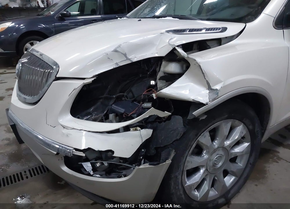 2011 BUICK ENCLAVE 2XL VIN: 5GAKVCED8BJ311942