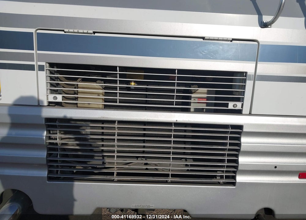 1998 FREIGHTLINER CHASSIS X LINE MOTOR HOME VIN: 4UZHXFBC4WC914733