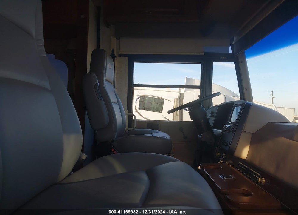 1998 FREIGHTLINER CHASSIS X LINE MOTOR HOME VIN: 4UZHXFBC4WC914733