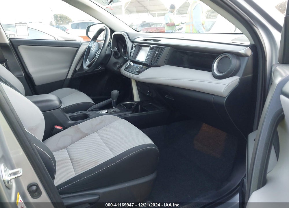 2016 TOYOTA RAV4 XLE VIN: 2T3WFREV6GW238314