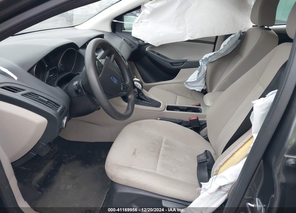 2016 FORD FOCUS SE VIN: 1FADP3K26GL217483