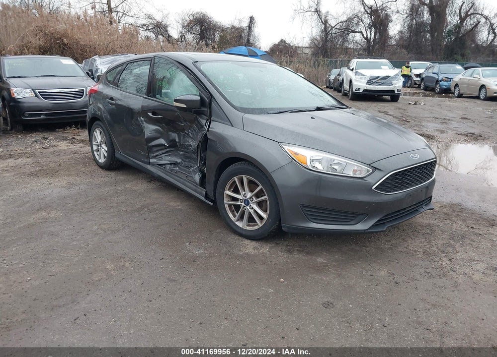 2016 FORD FOCUS SE VIN: 1FADP3K26GL217483