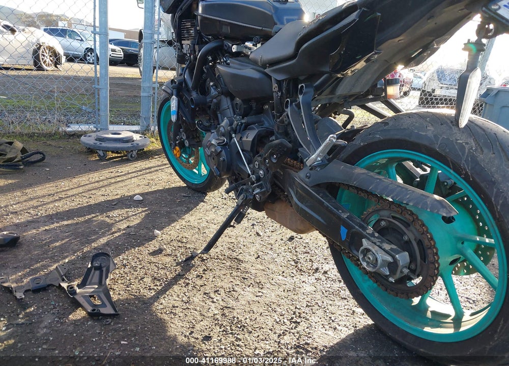 2022 YAMAHA MT07 C VIN: JYARM32Y2NA001227
