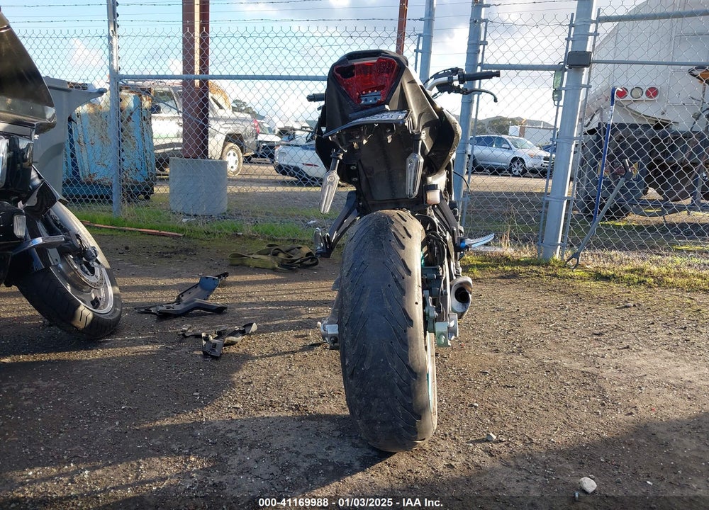 2022 YAMAHA MT07 C VIN: JYARM32Y2NA001227