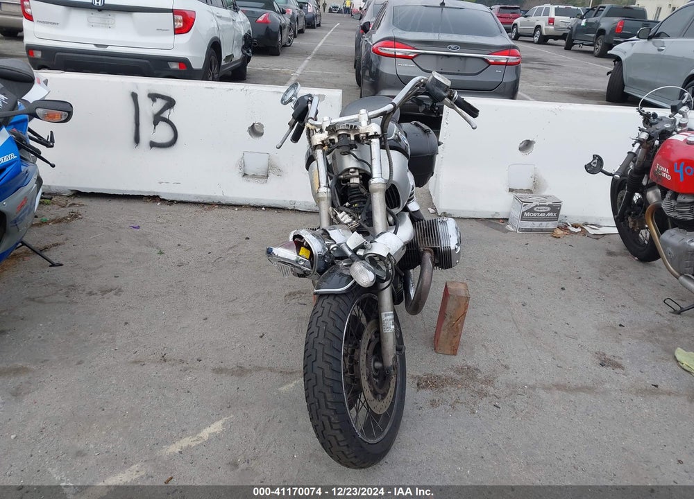 1999 BMW R1200 C VIN: WB10434A5XZA63870