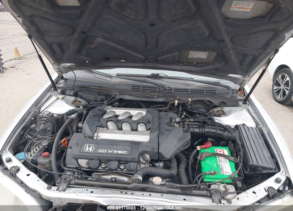 2001 HONDA ACCORD 3.0 EX VIN: 1HGCG16581A020267