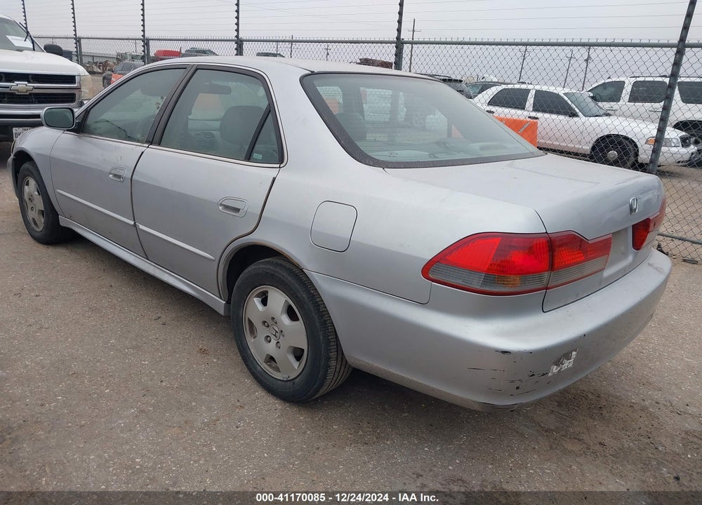 2001 HONDA ACCORD 3.0 EX VIN: 1HGCG16581A020267