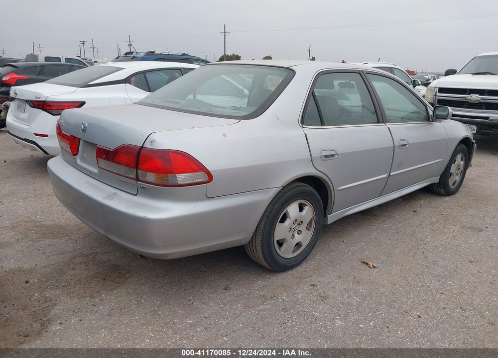 2001 HONDA ACCORD 3.0 EX VIN: 1HGCG16581A020267