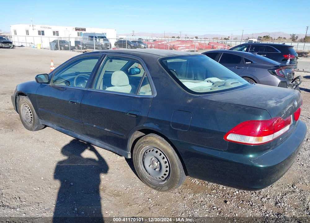 2001 HONDA ACCORD 2.3 LX VIN: 3HGCG66561G700487