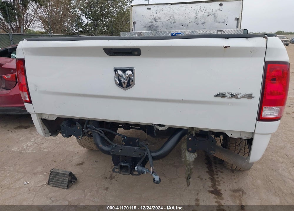 2018 RAM 2500 TRADESMAN 4X4 8' BOX VIN: 3C6UR5HL6JG390254