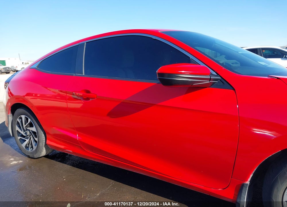 2018 HONDA CIVIC VIN: 2HGFC4B01JH306984