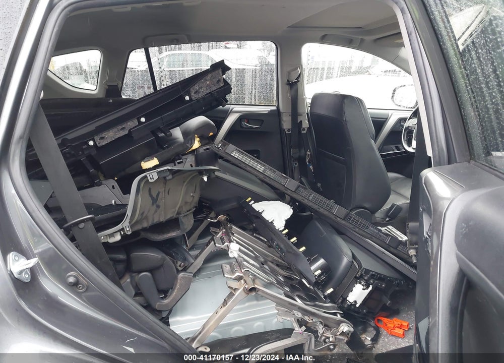 2018 TOYOTA RAV4 HYBRID LIMITED VIN: JTMDJREV5JD246768