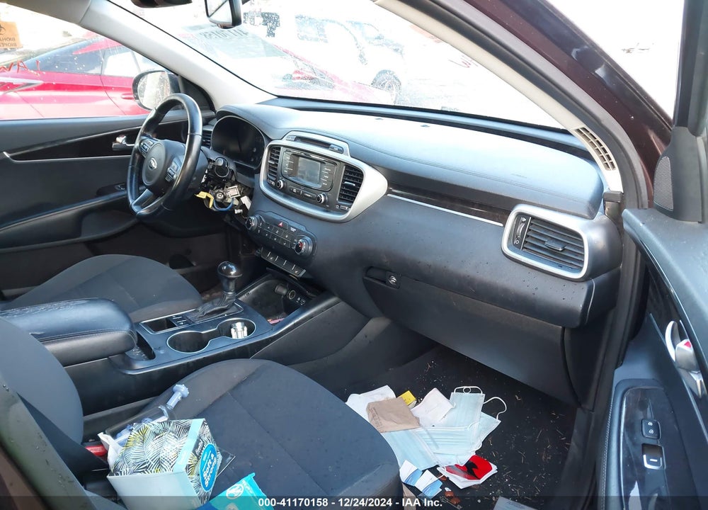 2016 KIA SORENTO 2.4L LX VIN: 5XYPG4A30GG043140